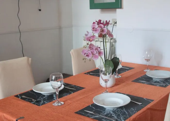 Cat Apartment- Venice *